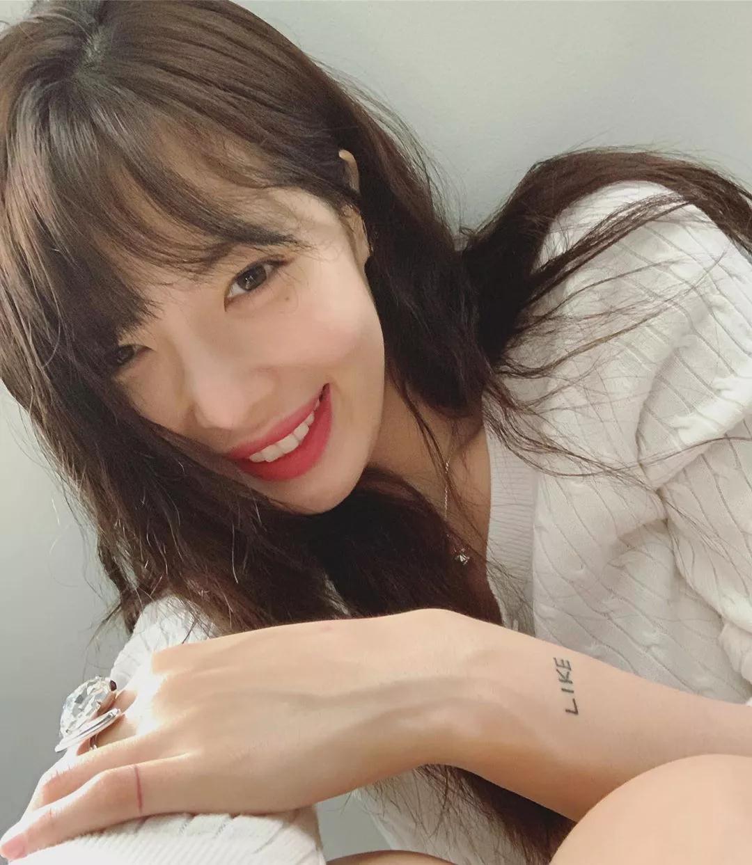 周雨彤惊艳美妆,四季美妆博主周雨彤