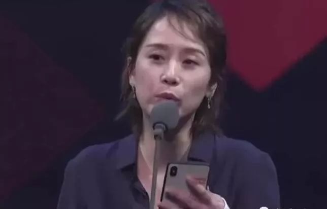 中年如何显年轻,两米八气场全开