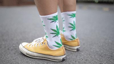 一双鞋竟装上28片“刀锋”弹簧？！穿上暴走跳跃，感觉能起飞了