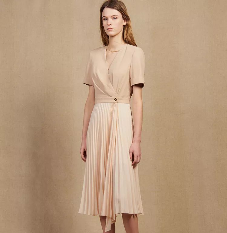 合适妈妈的时尚连衣裙有哪些,妈妈也合适穿的连衣裙