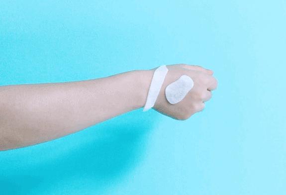 35岁了法令纹鱼尾纹眉间纹怎么办,三十岁就有眉间纹法令纹怎么办