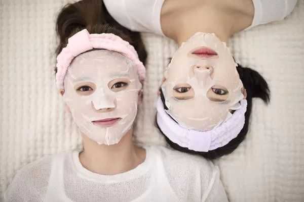 科普|学明星用美容仪敷面膜，那些网红美容神器真有用吗？