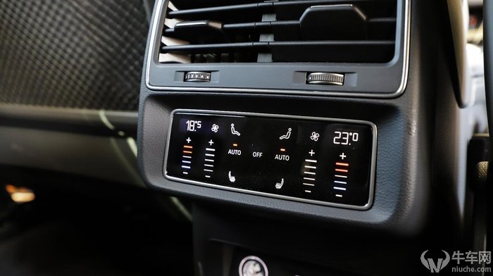 奥迪q855tfsi价格多少钱,颜值爆表车长五米抢先试驾奥迪q8