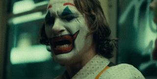 它因为尺度太大，被美国人*制抵**上映……