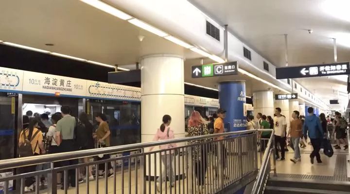 国资小新回答了知乎创始人周源一个问题，网友评论亮了！