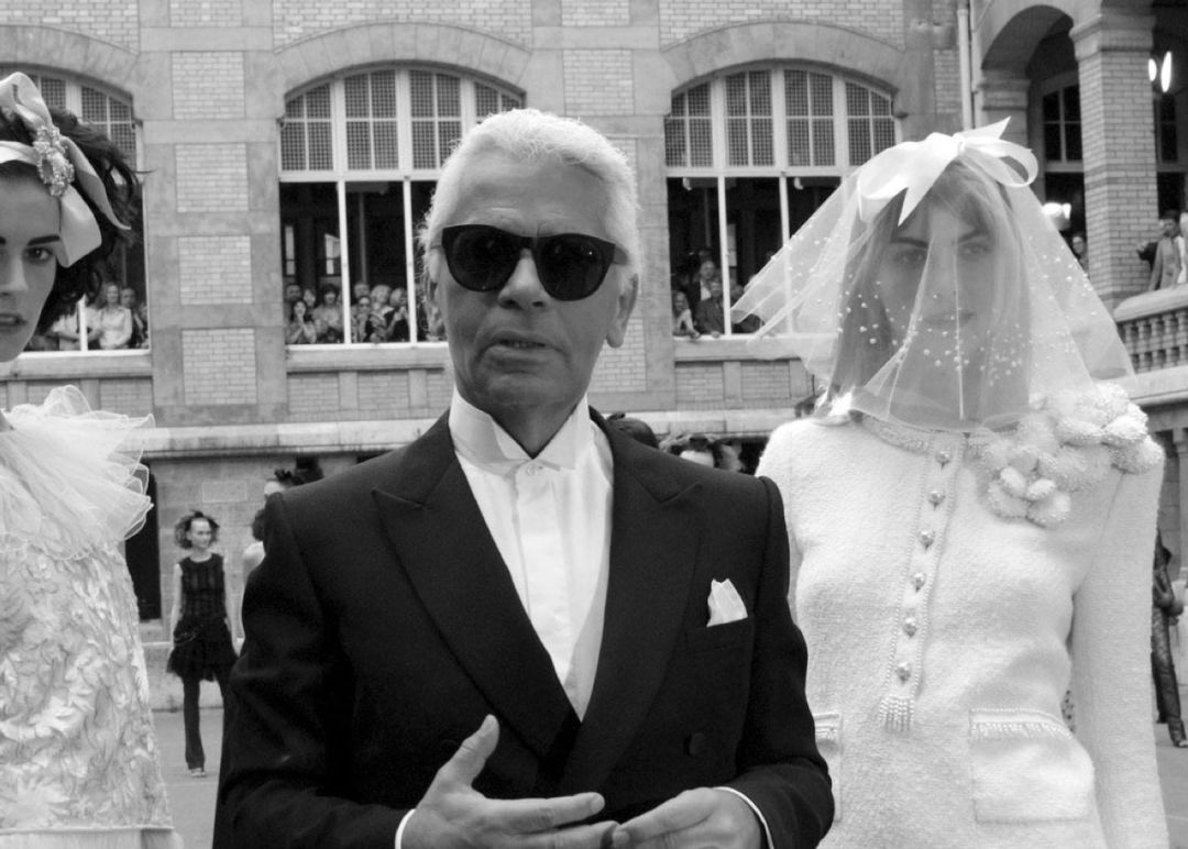 用YSL瑜伽垫能够一夜减10斤吗？