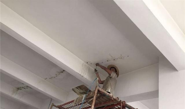 外墙渗水内墙修补行不行,土建施工飘窗渗水到内墙怎么堵漏