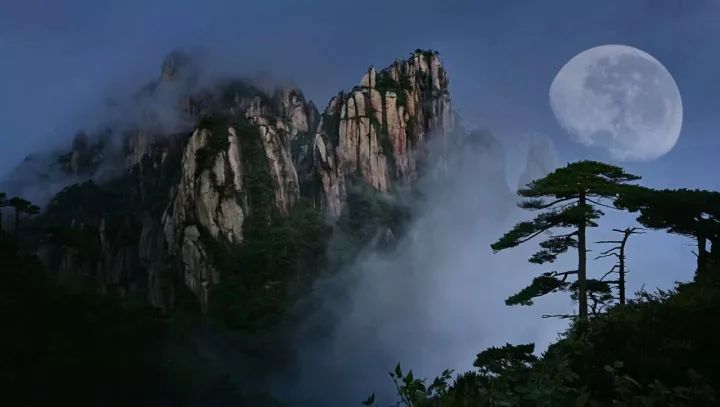 “三清赏明月，天涯共此时”，三清山女神邀你共度月圆之夜！