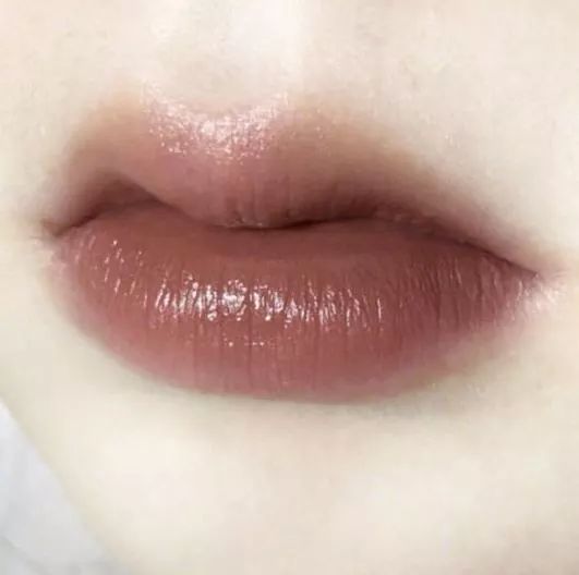 iu的口红色号,iu同款口红