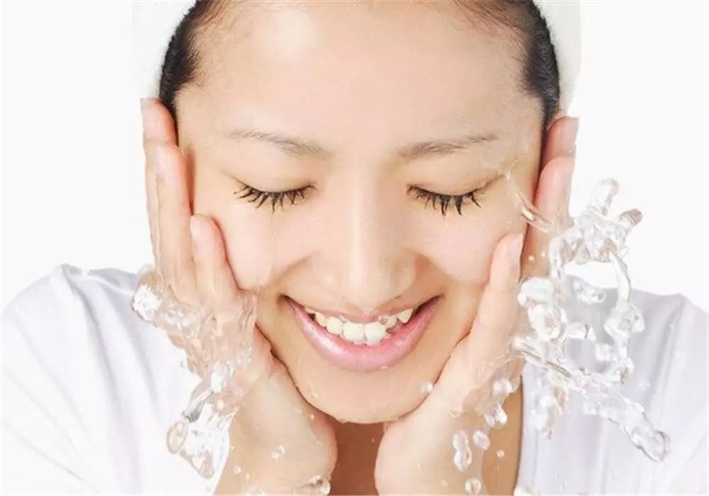 要注意身体上这几个部位有危险,注意身体这几个地方不能洗