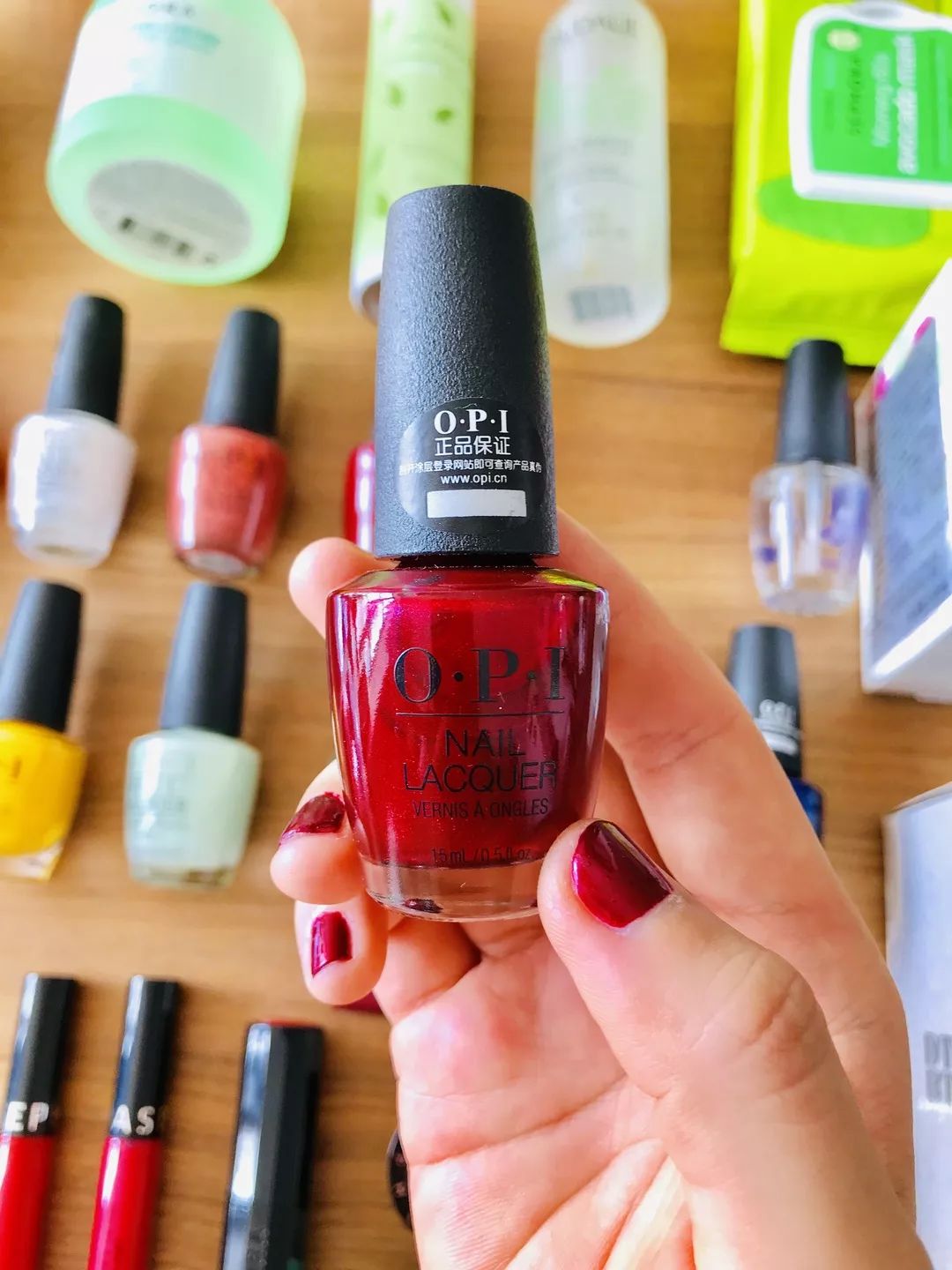 为祖国涂上喜欢的颜色,为青春涂抹美丽的中国红