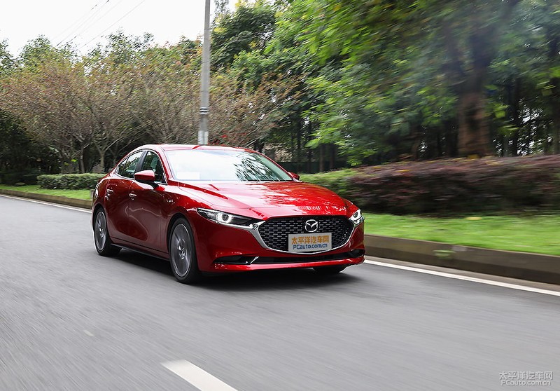 次世代mazda3昂克赛拉荣膺双3强,马自达3axela昂克赛拉参数