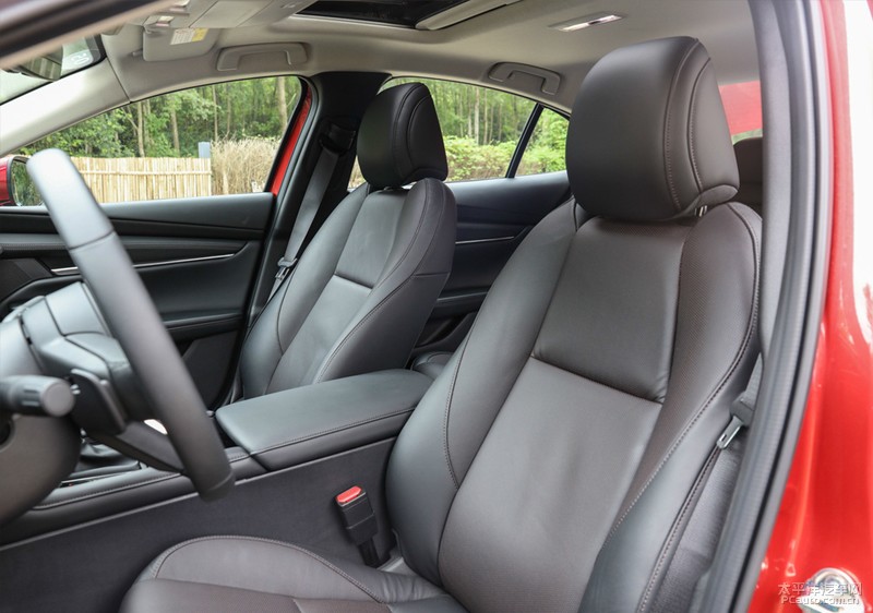 次世代mazda3昂克赛拉荣膺双3强,马自达3axela昂克赛拉参数