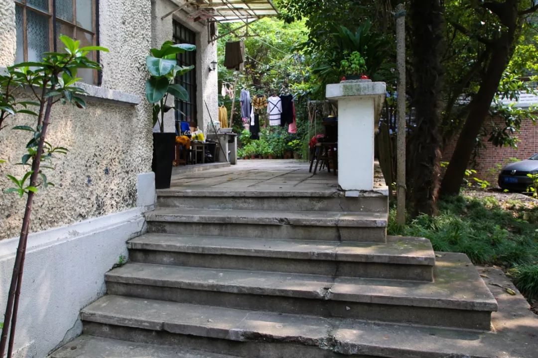 【探秘】长宁这条不起眼的小马路，竟藏有中国“烟卷大王”洋气的老宅……