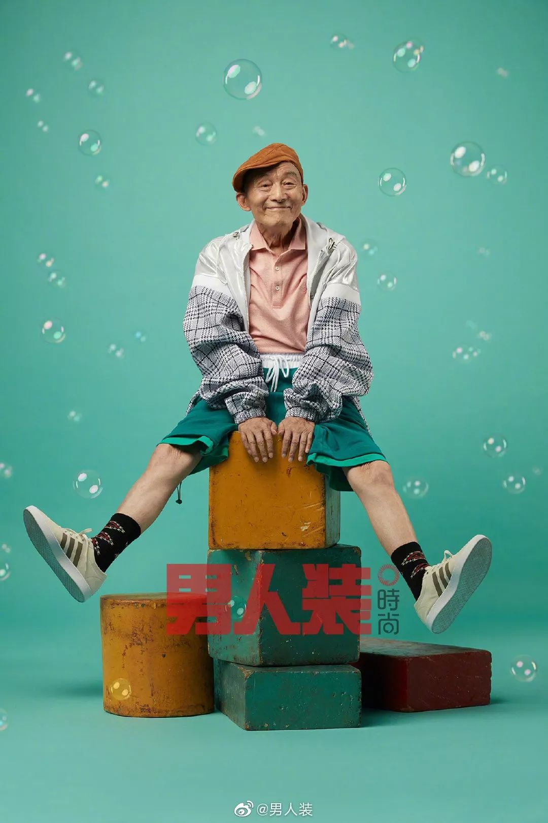 济公登《男人装》“俏杀”杨幂；香奈儿给“老干妈”提鞋？“DNA”螺旋造房...「设计烩报235期」
