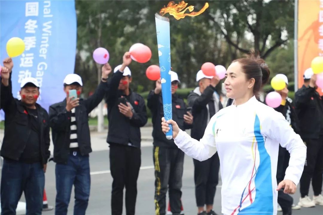 聚焦十四冬年轻选手创佳绩,十四冬赛场年轻选手创佳绩