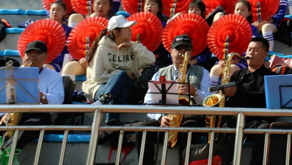 辉南篮球赛,最拉风的啦啦队