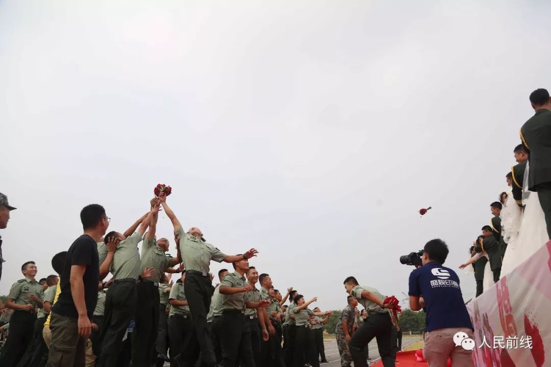 嫁给军人的24位好姑娘,一般都什么人嫁给了军人