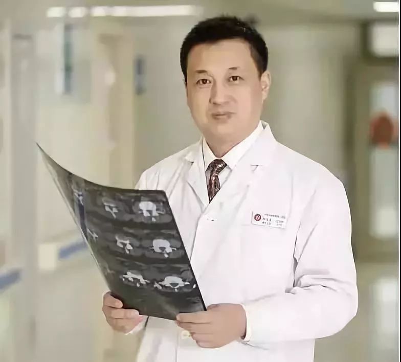 「名医行家」手牵手妙手治骨心连心精心服务骨外五科主任孙文才