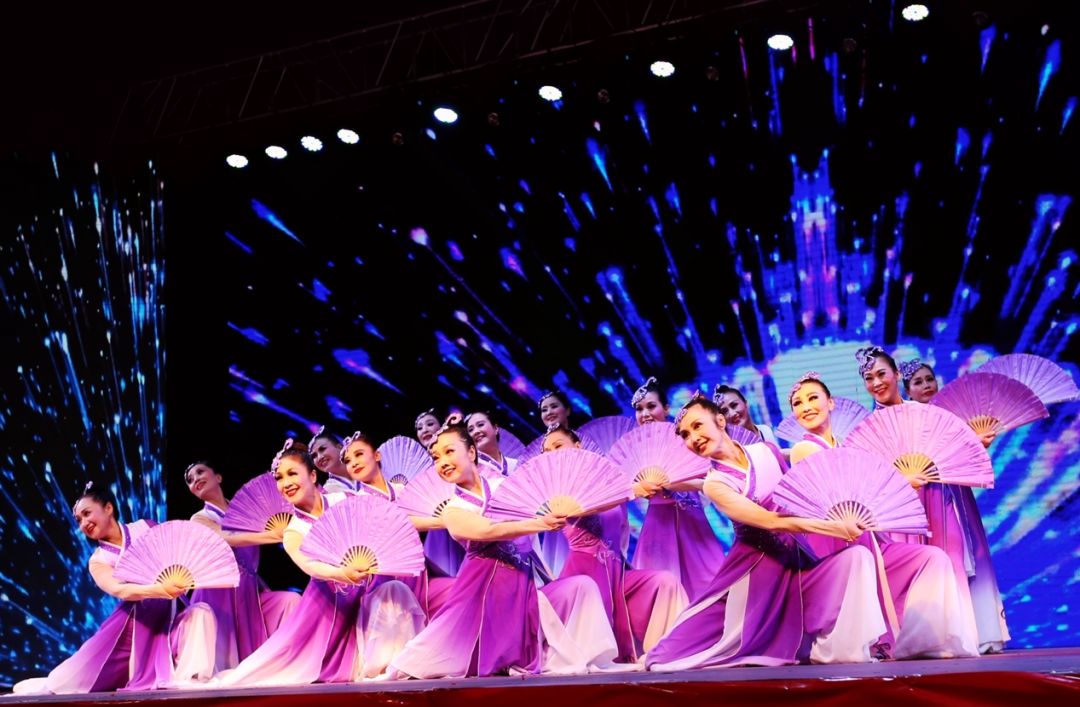 舞出风采舞蹈队,舞出风采健身队