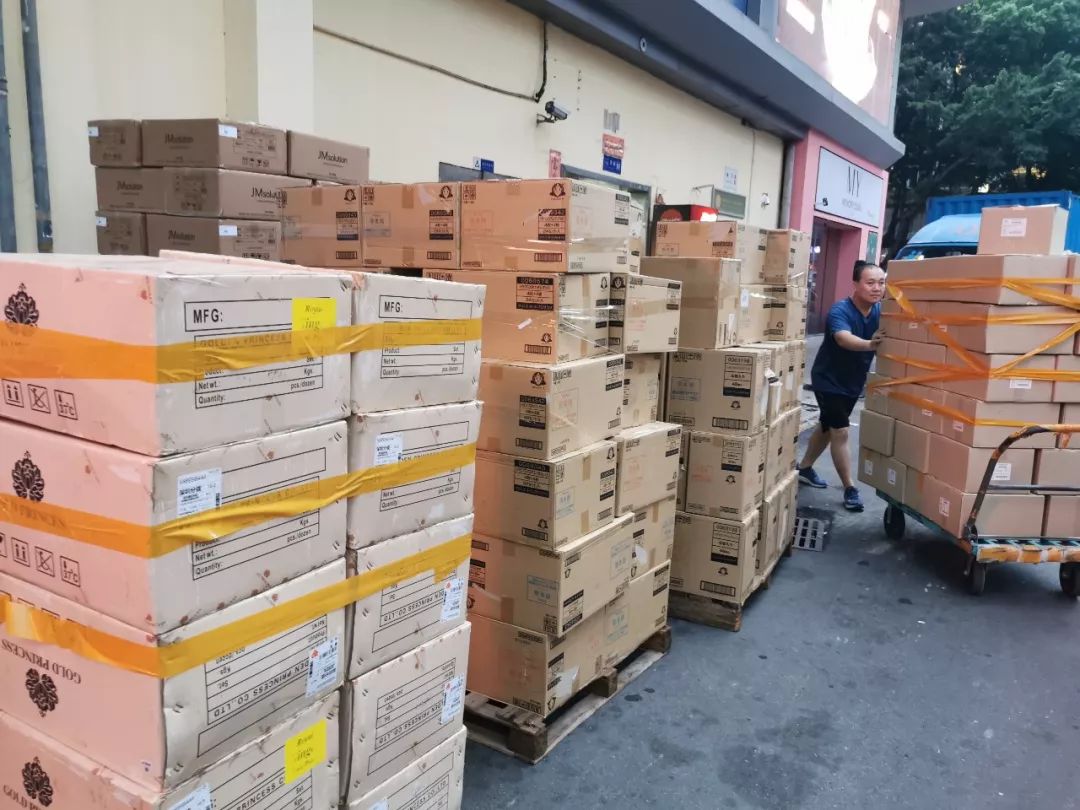 「e公司调查」华强北电子街变“美妆城”！进货价仅专柜价三成，还能再赚50%，全国“代购”都来这里拿货…