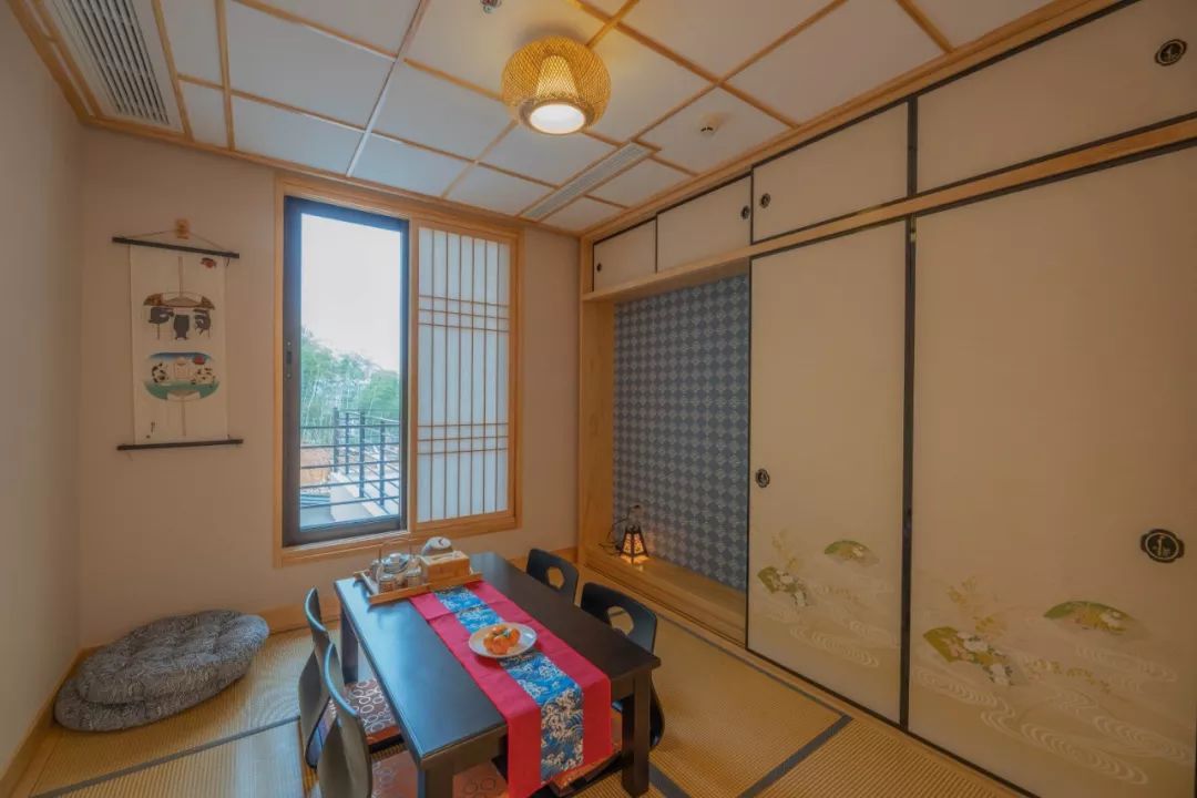 自驾游12个人住民宿,住200左右民宿3天1500左右