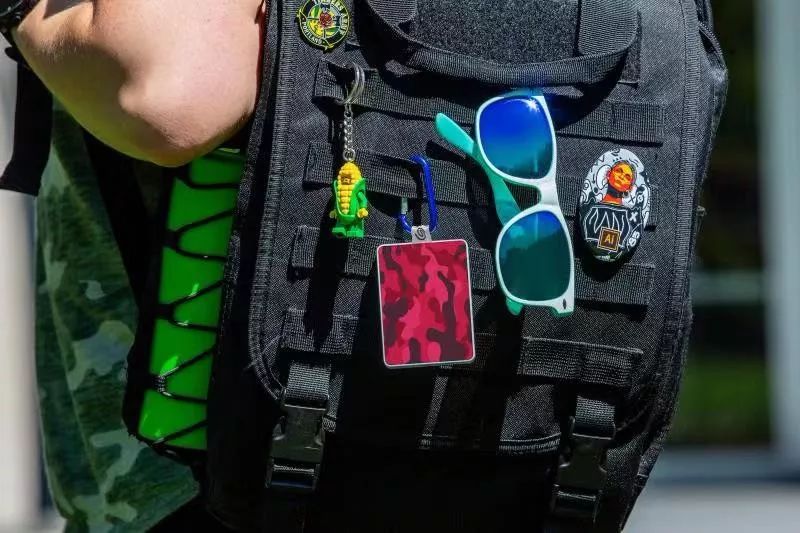 解毒｜移动硬盘不仅能够小巧，还能够更好看。甚至还能获得Adobe摄影计划？