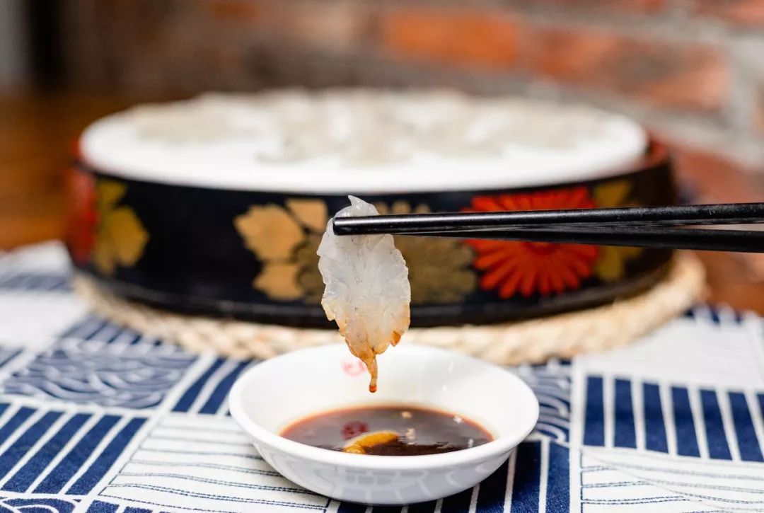 嚟度，可能系顺德桑拿种类最多嘅地方！鸵鸟都唔放过！真够呛