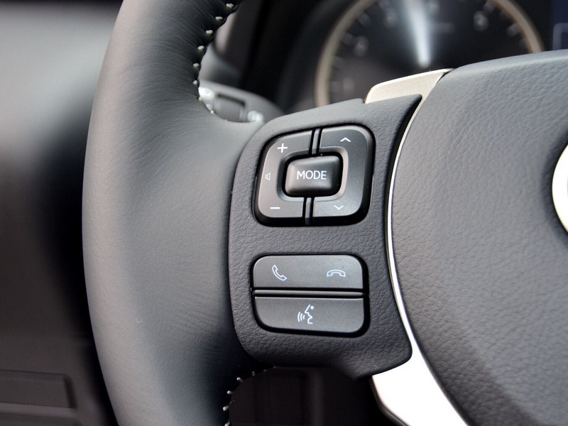 雷克萨斯nx200空间体验,2016款雷克萨斯nx200锋行版2.0