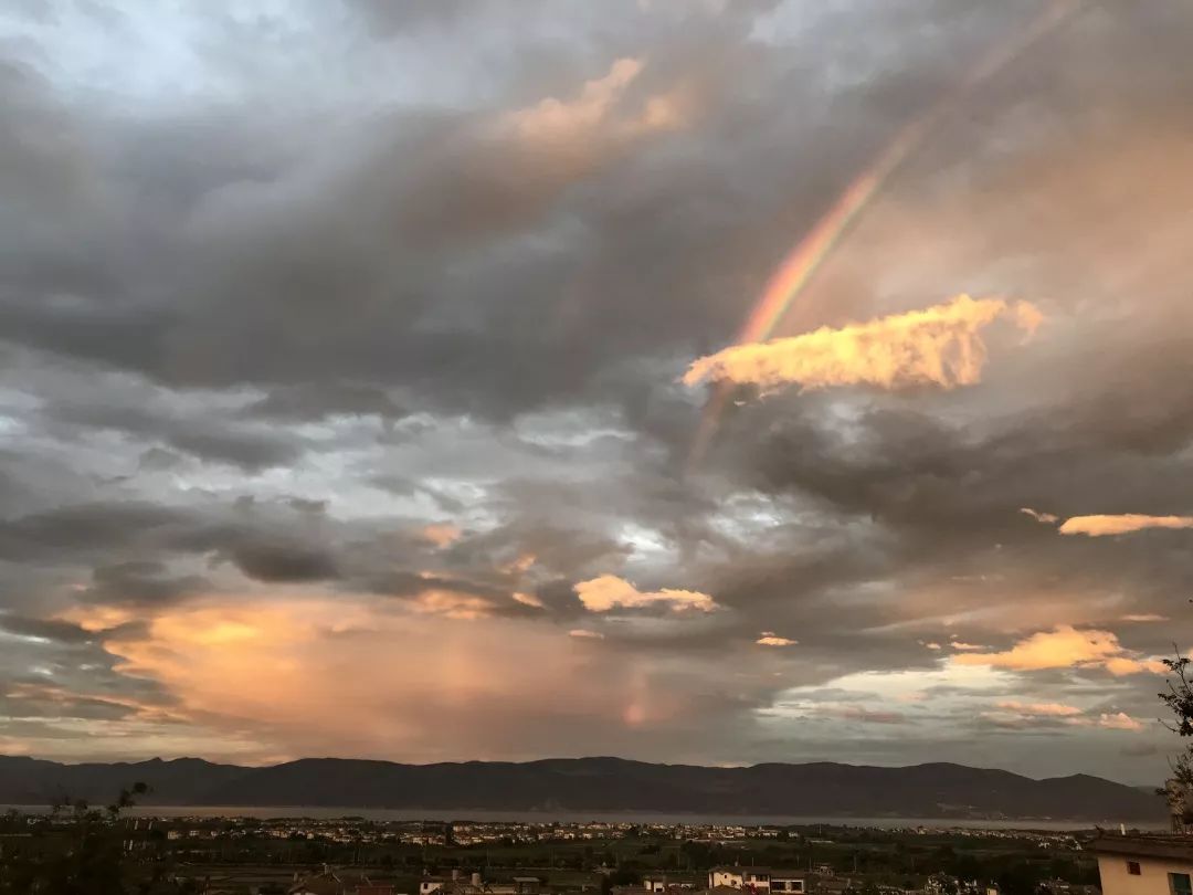 在“山洞”里过了两年乌托邦的生活，我渐渐明白了安定的意义