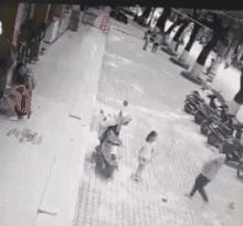 眼球被挖了还会活着吗,眼球被挖了之后眼皮还能睁开吗