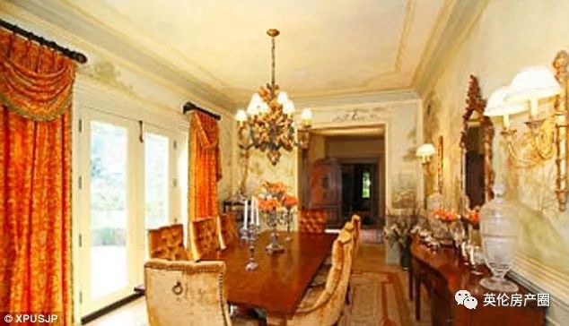 小甜甜布兰妮卖美国豪宅！赔的还不是一点半点