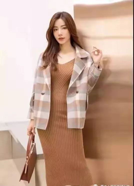 紧急通知：佛山顺德超大型羊绒大衣厂家仓库搬迁，全场50元—299元/件封顶，清仓大甩卖，限时抢购，12月7号开仓