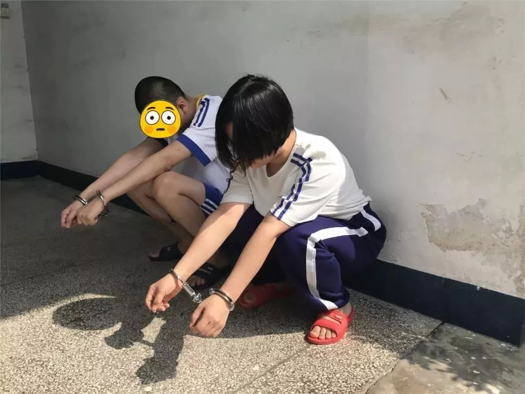 男子组织28名失足妇女卖淫，每次抽成150至300元，终于被汕头公安机关抓了！