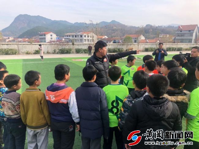 青少年足球进校园,青少年足球赛助力乡村振兴