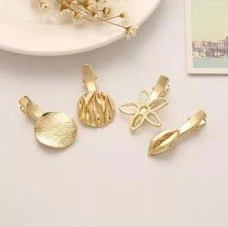 聊时尚|年末想要气场全开，你需要这些点“金”之笔