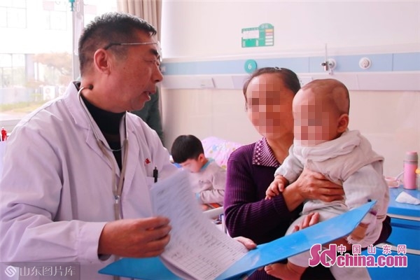 先模人物：坚守儿科三十载做萌娃们的守护神