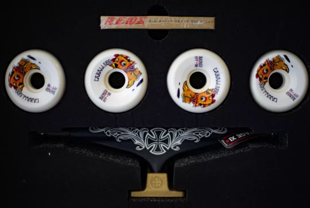 炫耀篇：全球限量30套！VANSCaballero三十周年秀完刷爆友尽圈