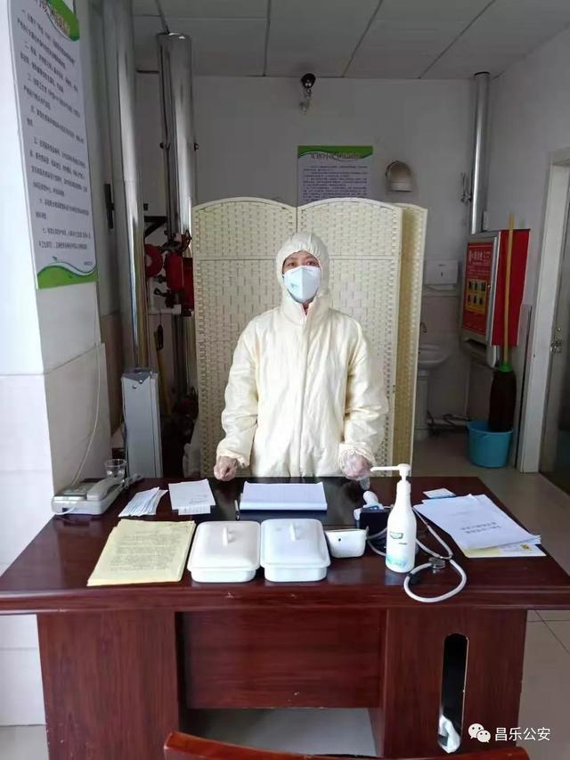 抗击疫情医护夫妻,抗击疫情夫妻档并肩奋战在一线