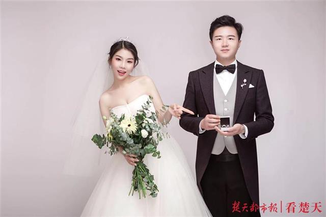 通山准新人为抗击疫情推迟婚礼：“等我回来，我再为你戴上婚戒！”