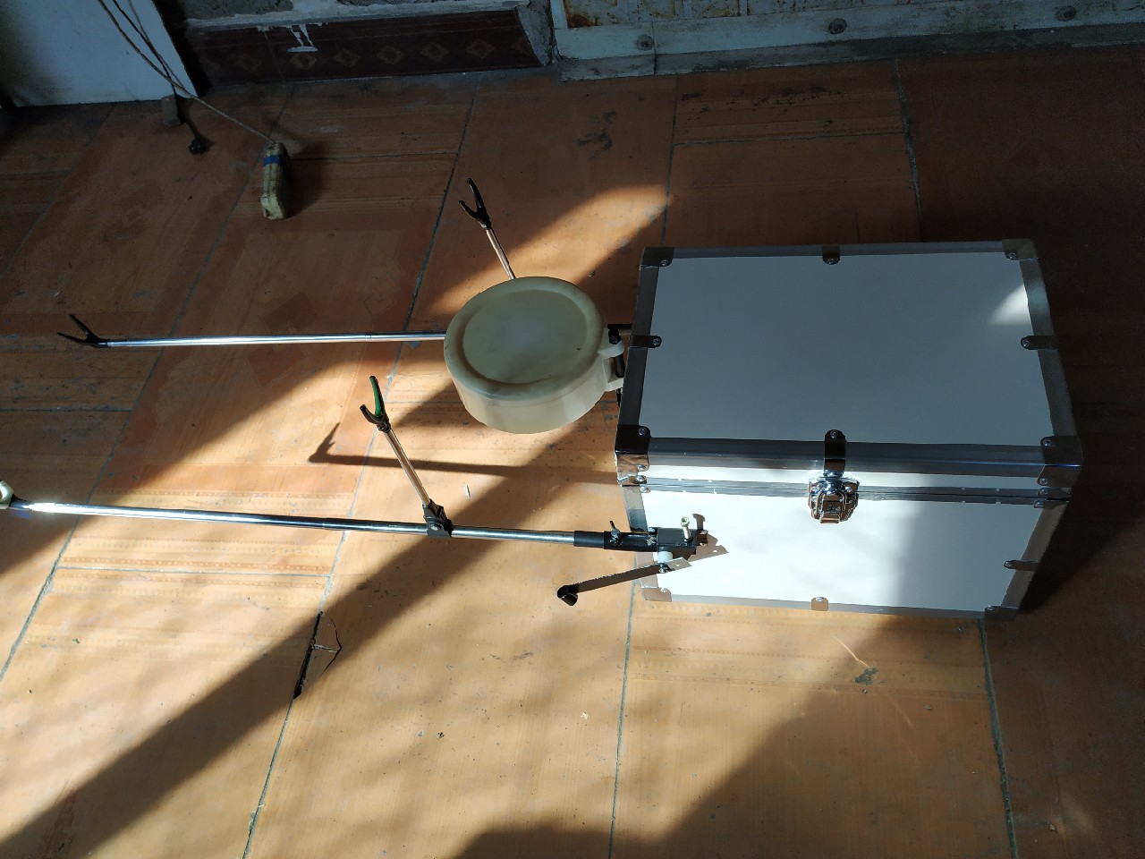 钓友们做的手工钓箱,简单实用的钓箱