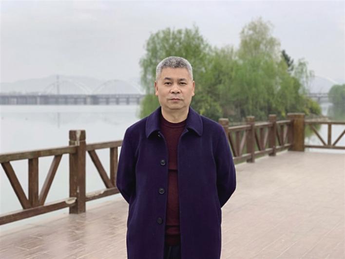 追寻光荣梦想践行使命担当,情怀与担当文章