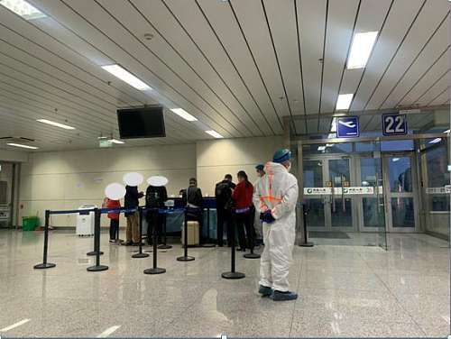 红码乘客致同机10人隔离，川航回应：只是承运人拒绝退票赔付