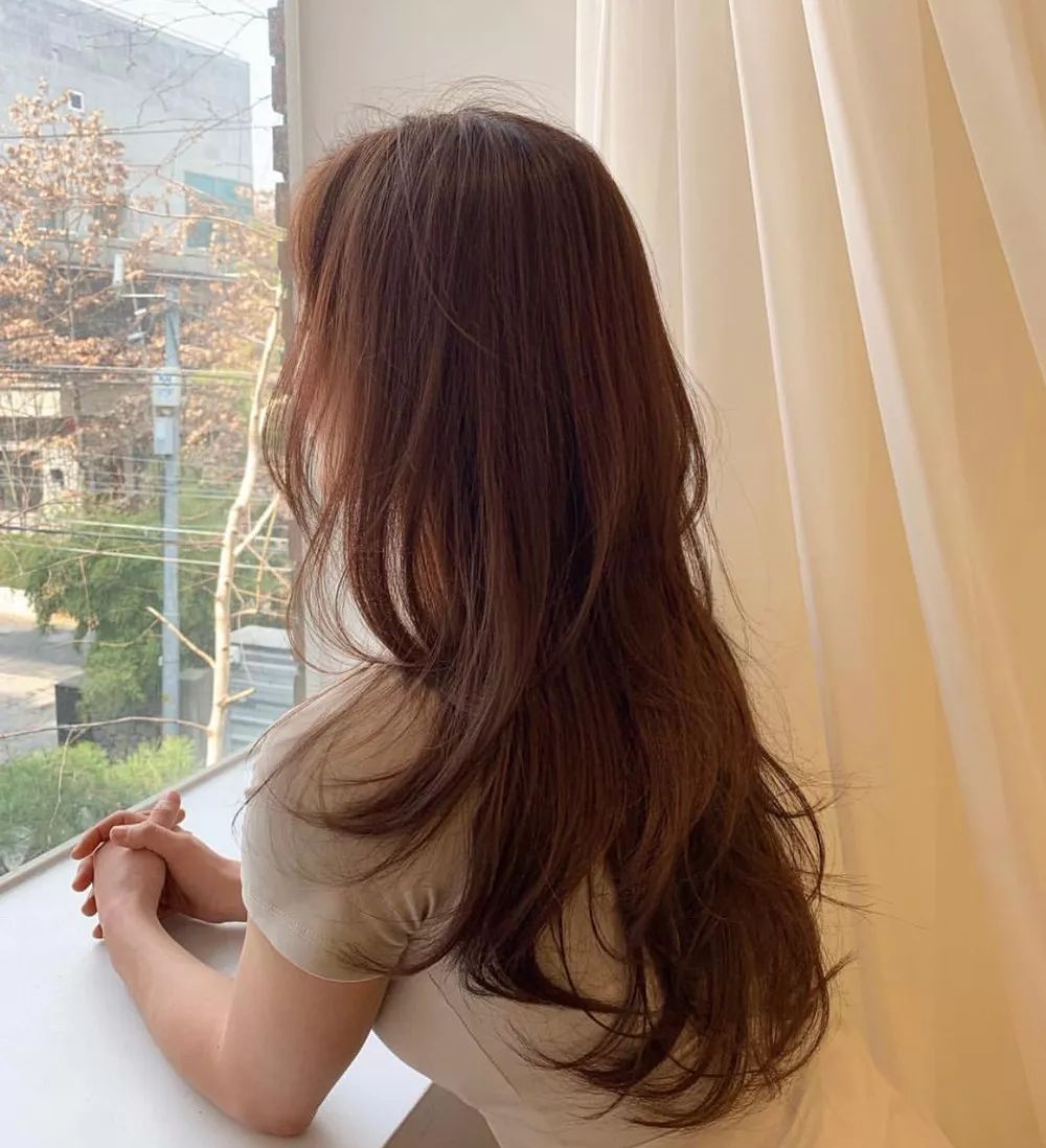 亚麻色自己染完真实效果,黄发染亚麻色效果