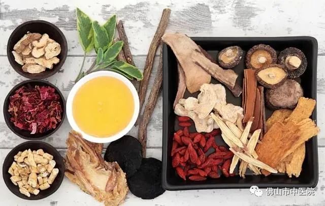 石斛天麻煲汤的做法大全,石斛灵芝汤的做法有什么功效