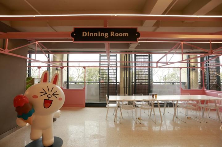 西湖边亚洲最大LineFriends咖啡厅撤店了？这些红极一时的餐厅，也悄悄不见了