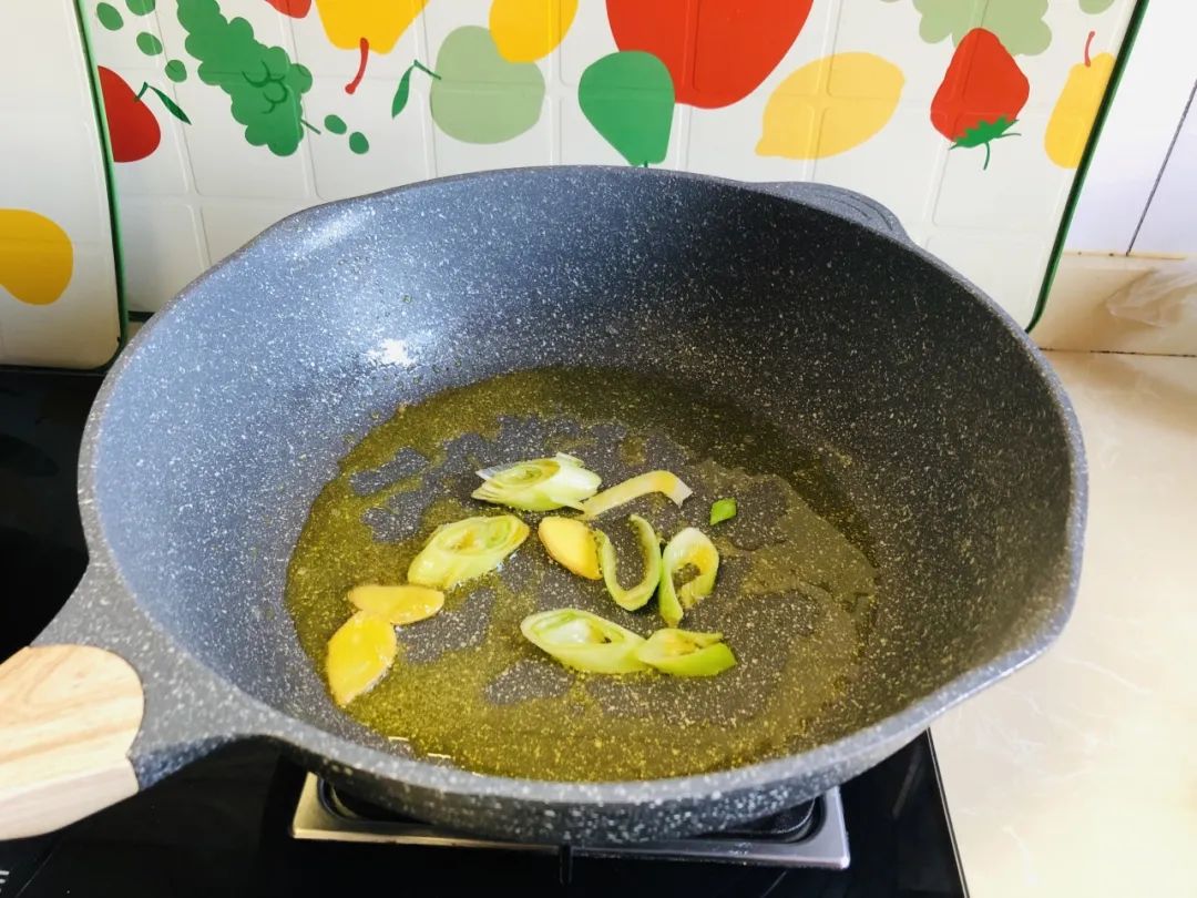 【味道】大排这样烧，好吃又不腻