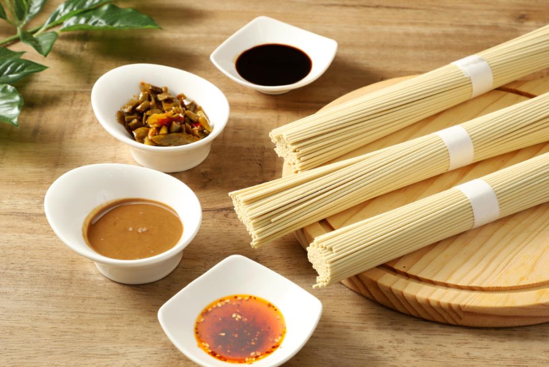 正宗的武汉风味热干面,热干面香辣武汉