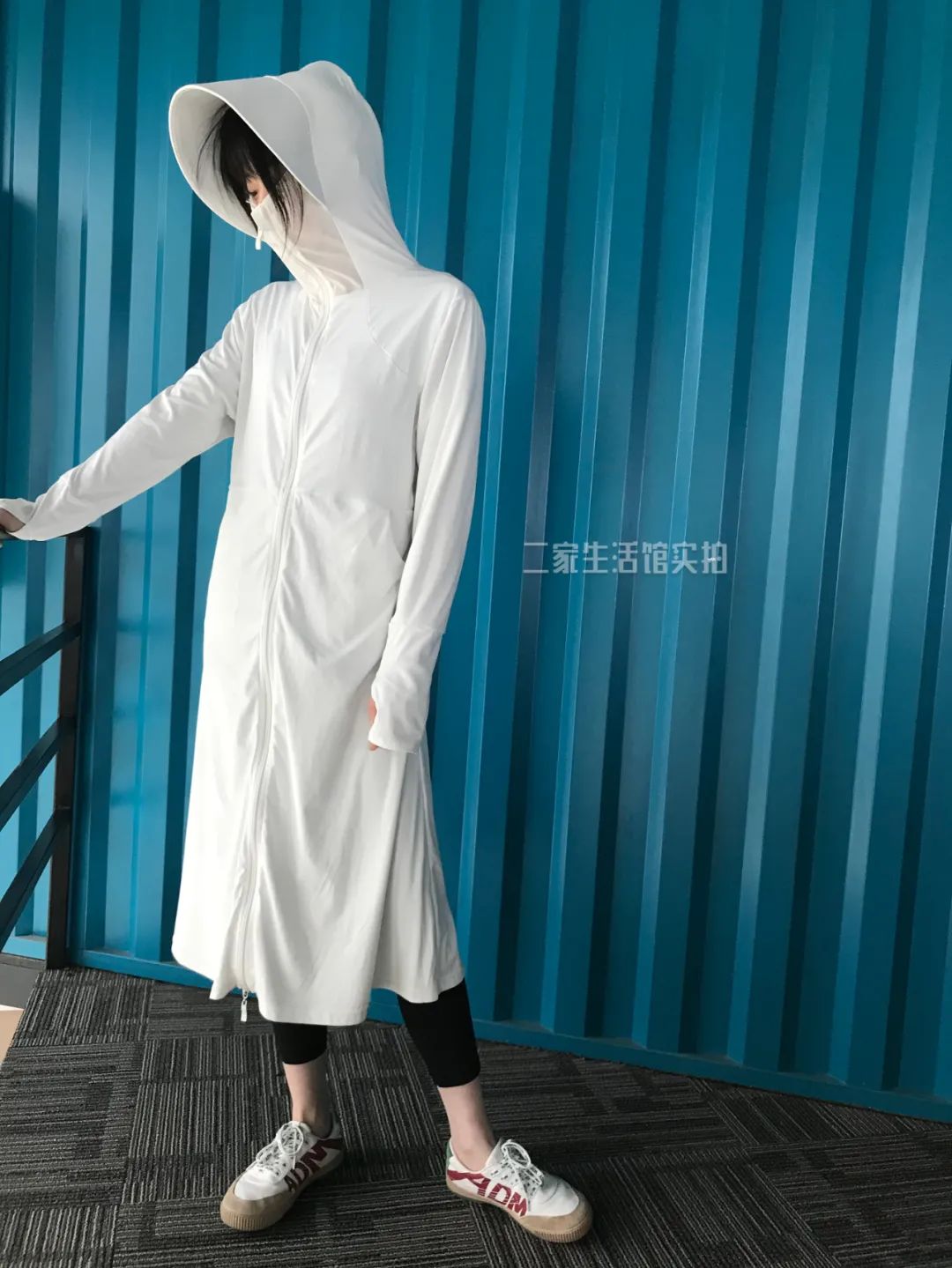 我要疯了！这件丑衣服，一穿就脱不下来