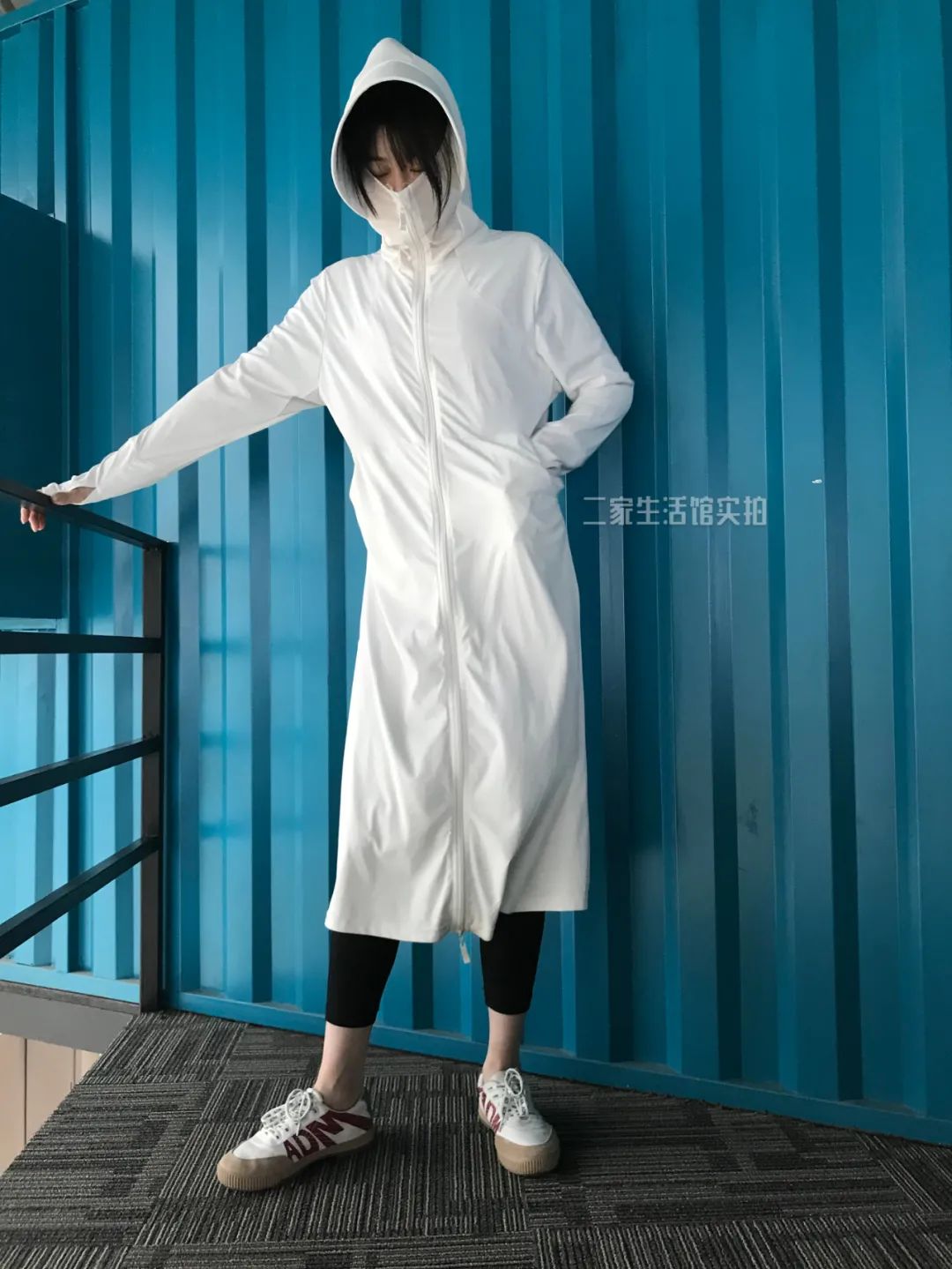 我要疯了！这件丑衣服，一穿就脱不下来